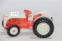 FORD 8N TRACTOR 1/16
