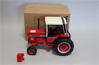 INTERNATIONAL 1086 RED POWER TRACTOR 90TH