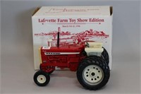 FARMALL 1206 TRACTOR LAFAYETTE TOY SHOW IND. 1996