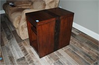 END TABLE - 26"-H X 26"-L