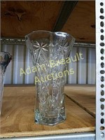 Vintage 10-inch Starburst glass vase