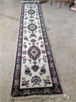 Vintage Indo-Sarouk Carpet  w/ Ivory Field - 2265