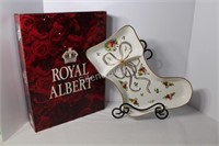 Royal Albert Old Country Roses Stocking Platter