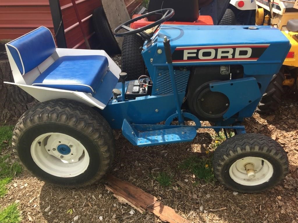 Robarge Collector Garden Tractor Auction