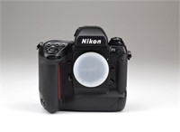 Nikon F5 35mm SLR Camera Body