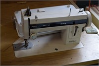 Commercial Deluxe Tuff Sew Sewing Machine w/Table