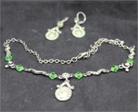 VINTAGE GREEN NECKLACE AND EARRINGS SET
