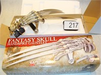 Fantasy Handspike Gauntlet Knife