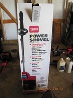 TORO power shovel new in box