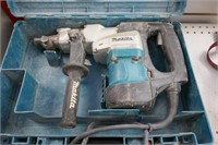 MAKITA HR4041C HAMMER DRILL W/CASE & LG. QTY. BITS