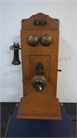 Antique Stromberg Carlson Hand Crank Oak Telephone