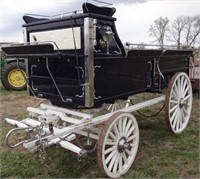 ROBERTS, STANDARD SIZE SHOW HITCH WAGON W/LAMPS