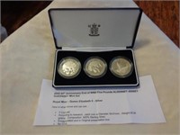 3 Silver Coins "5 Pounds" Set in Display