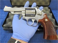 smith & wesson 357mag revolver (4in) & case