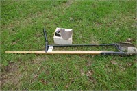 MECHANICAL POST HOLE DIGGER    W/ PARTS