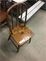 WOOD CHILD'S CHAIR