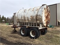 3000 gallon water tank on T/A trailer