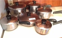 6 copper bottom  pots w/ lids