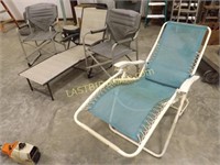 2 PATIO CHAIRS, 2 PATIO LOUNGERS