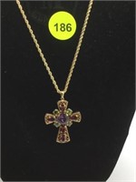 14K YELLOW GOLD NECKLACE & CROSS PENDANT WITH AMET