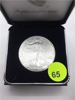 2000 SILVER EAGLE IN PRESENTATION CASE WITH SLEEVE