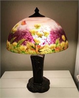 Gorgeous Hand Painted Tiffany Style Table Lamp