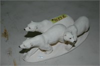 POLAR BEAR STATUE