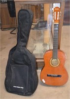 Full-Sized Suzuki Wooden Acoustic Guitar w/ Black