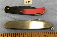 Choice on 2 (16-17): Pair of folding pocket knives