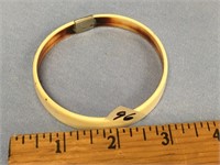 Ivory bangle bracelet          (k 150)