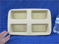 pampered chef loaf pan - 15in long - stoneware