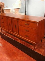 Vintage style solid wood low top 9 drawer dresser