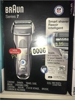 BRAUN $135 RETAIL SMART SHAVER SERIES 7