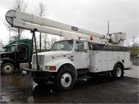 1999 International 4900 Bucket Truck