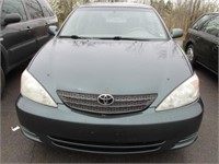 2004 Toyota Camry LE 4T1BE32K74U283078