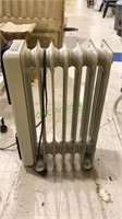Delonghi radiator style heater with thermostat