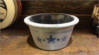 Star design pottery bowl, 5 inches in diameter ,
