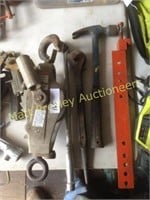 LOT OF TOOLS AND BLOCK