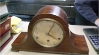 Mantle clock with wind up key