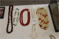 CHOICE OF NECKLACES