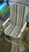 Striped mesh folding beach chair