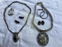 Great lot of jewelry