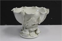 Fluted Bowl on Stand with Lilies, Ducks