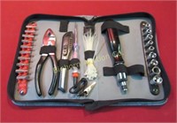 Tool Kit in Zipper Case