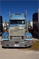 USED 2001 FREIGHTLINER CLASSIC XL 70 RAISED