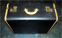 Vintage 1940-50's  Large Suitcase 21" Nice