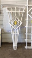 White garden trellis, quantity 2