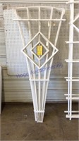 White garden trellis, quantity 2