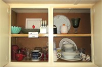 Lot, kitchen cabinet contents, including assorted