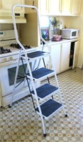 4-step (38") folding step ladder